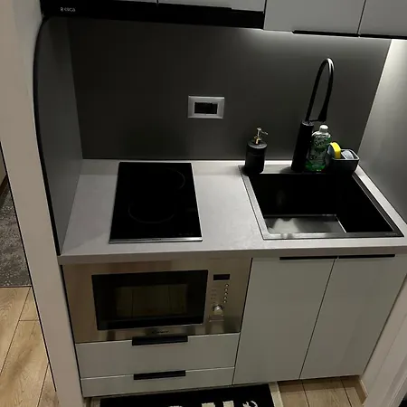 Corplex * Τίρανα